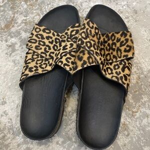 Leopard Print Slide Sandals - Women's Casual Slip-Ons